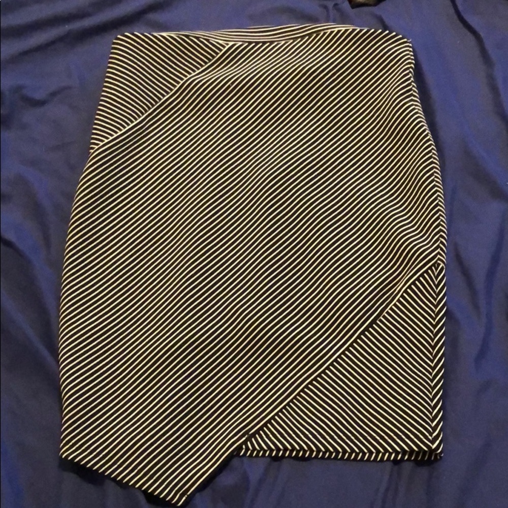 Zip up body con skirt
